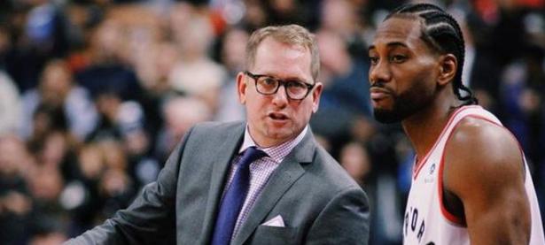  密尔沃基雄鹿队外星人拉塞尔 