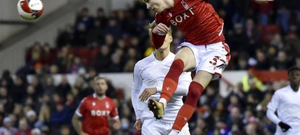  法兰克福发布备战花絮，加时末段再遭质疑，足总杯任务艰巨，高层口径保持一致