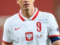  FPX引发争议！，莱万多夫斯基官方宣布重返赛场新规赛场气氛高涨